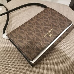 Michael Kors Crossbody Clutch